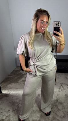 Travel top Charlie