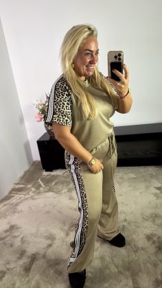 2 piece 22784 Camel
