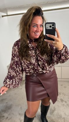 v-9401 skirt Bordeauxrood